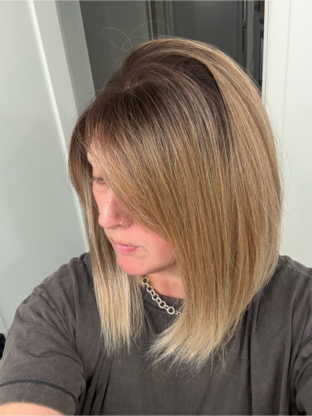 Chelsey Smith Crowns CUSTOMIZED Layered Bob - Blonde Balayage.